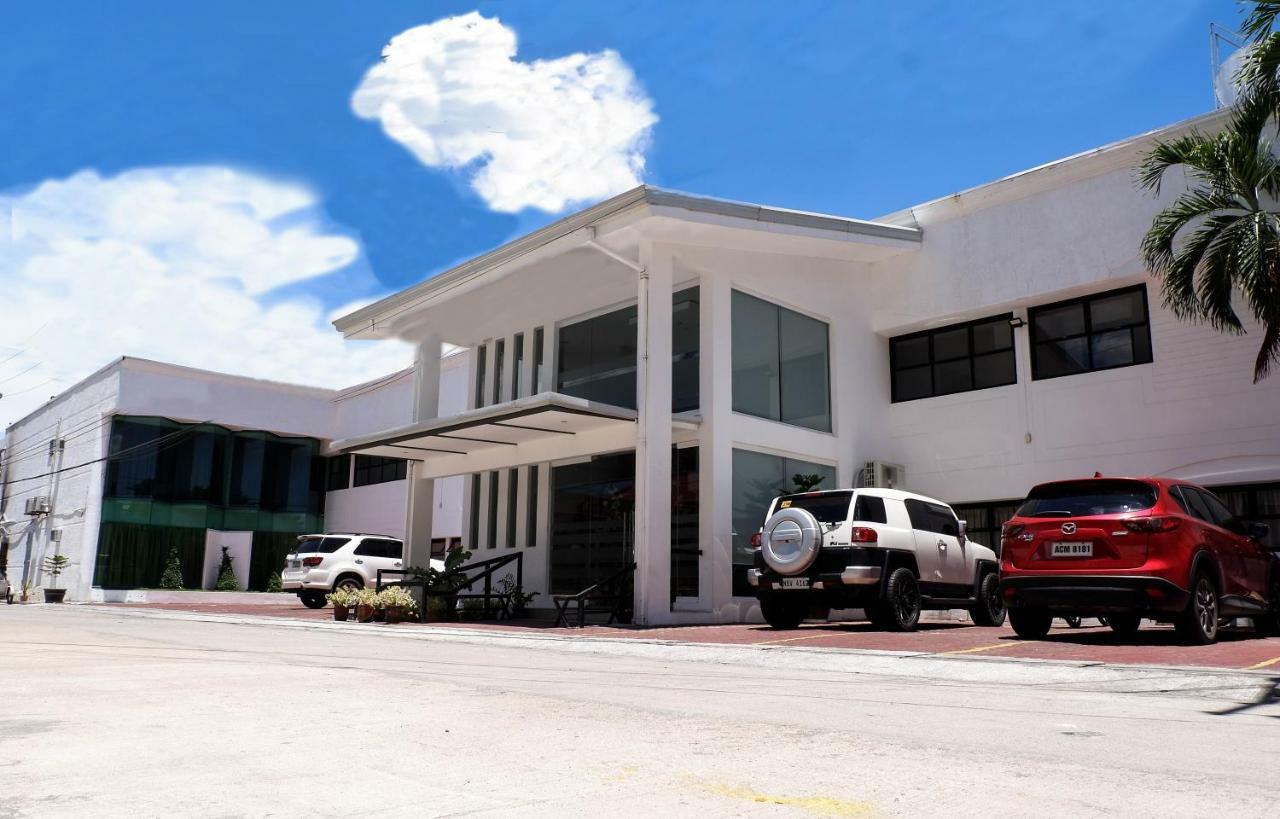 My North Star Hotel تارلاك المظهر الخارجي الصورة